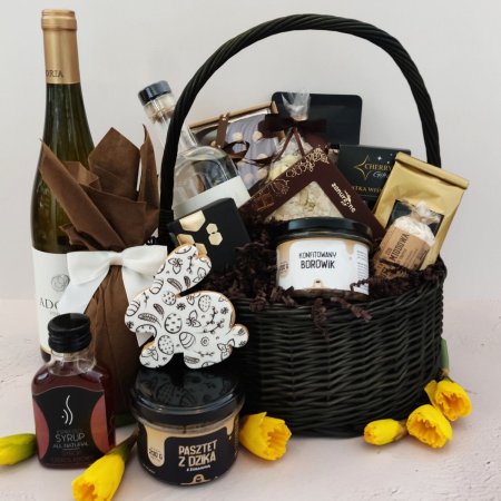 Kosz prezentowy na Wielkanoc
