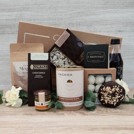 Kremowy box prezentowy